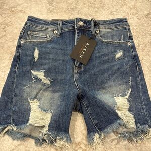 NWT Risen shorts-sz medium